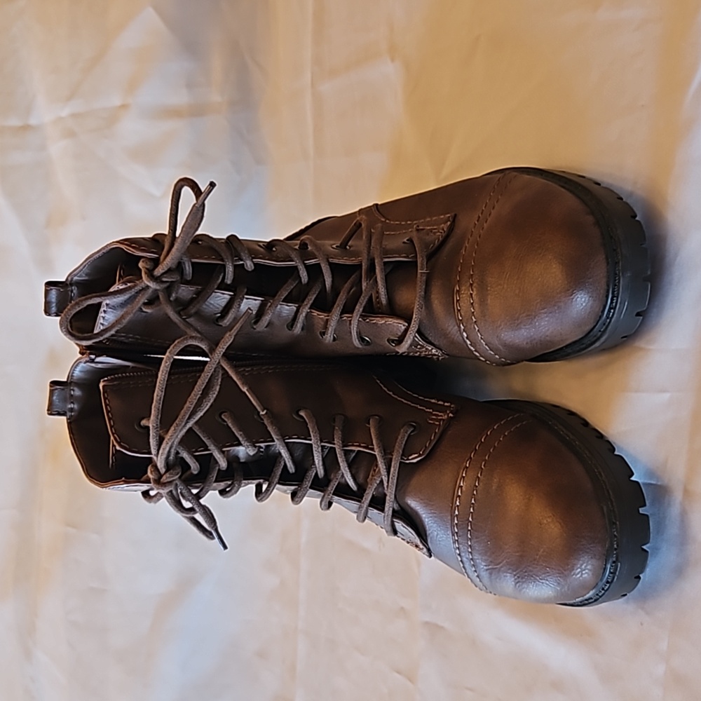 Ladies Short Boots